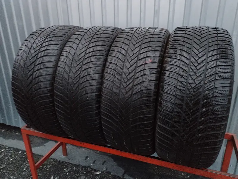Комплект б/у шин 255/50 R19 Bridgestone Blizzak LM-005