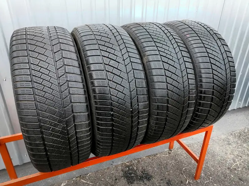 Комплект б/у шин 255/50 R19 Continental ContiWinterContact TS 830 P SUV SSR