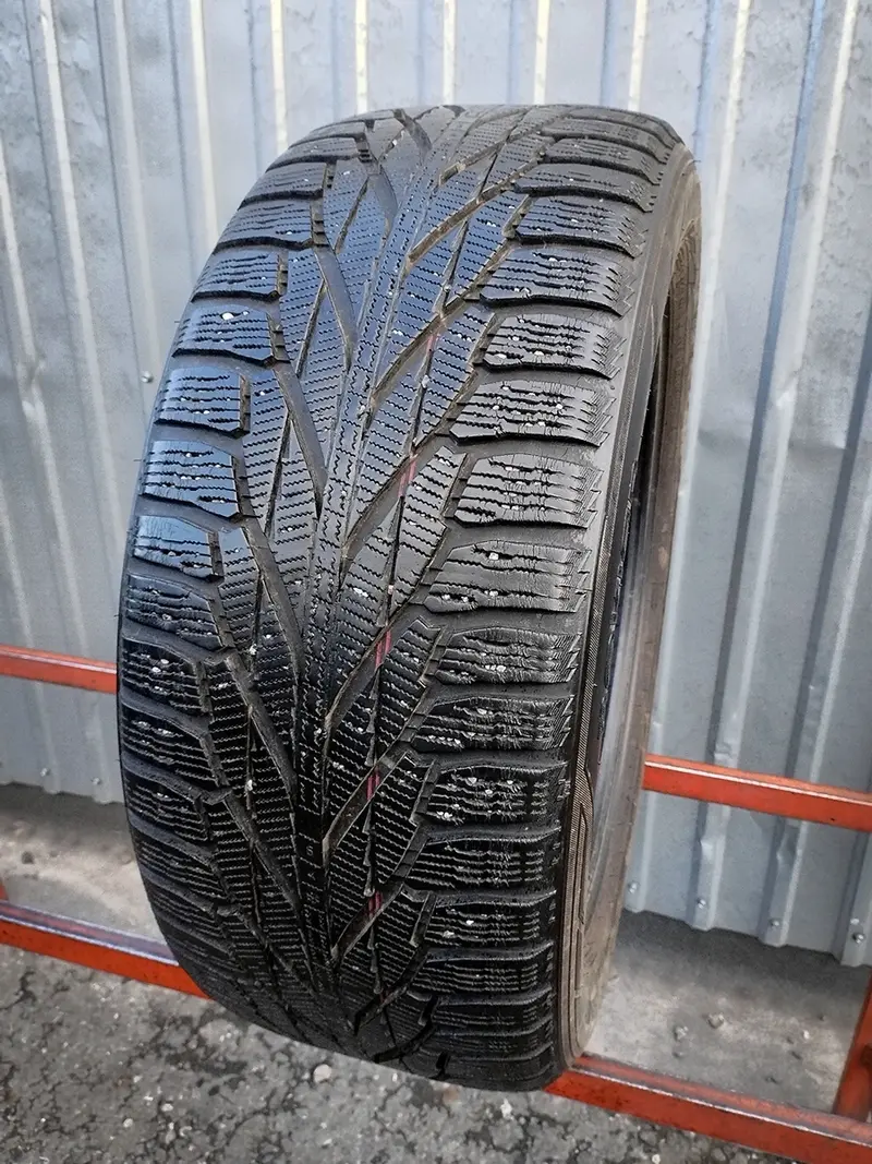 Б/у шина 255/50 R19 Nokian Hakkapeliitta R2 SUV