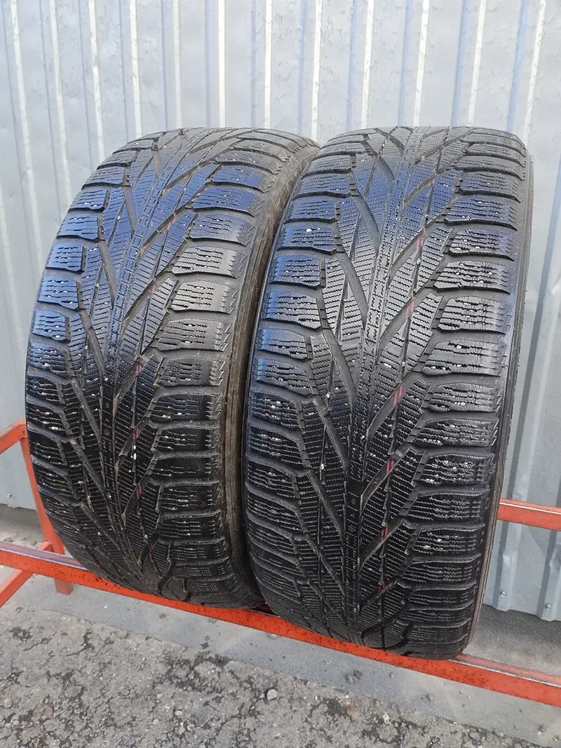 Пара б/у шин 255/50 R19 Nokian Hakkapeliitta R2 SUV