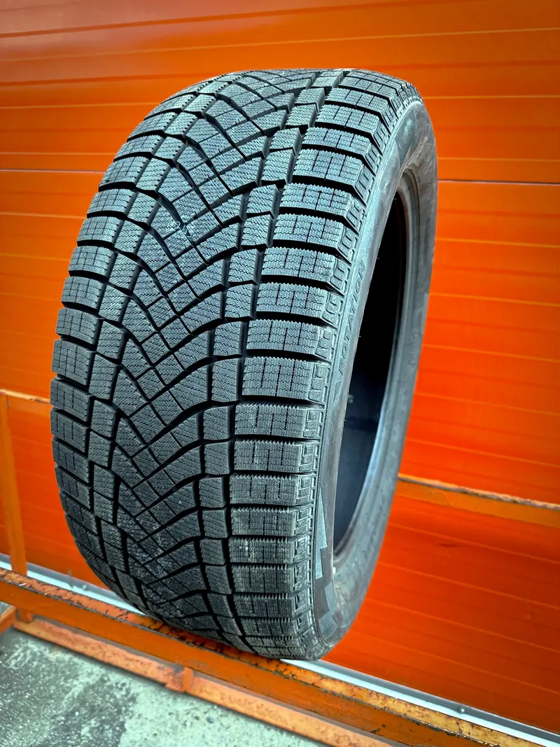 Новая шина 255/50 R19 Pirelli Ice Zero FR, фото 1