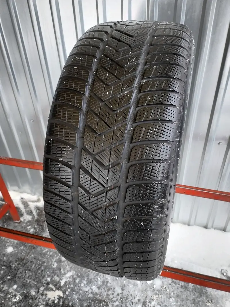 Б/у шина 255/50 R19 Pirelli Scorpion Winter