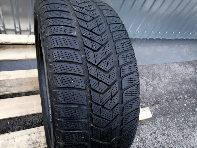 Б/у шина 255/50 R19 Pirelli Scorpion Winter RunFlat
