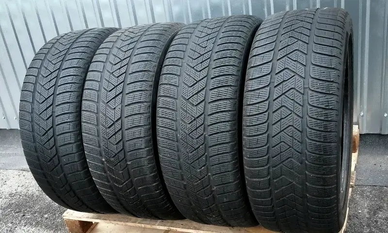Комплект б/у шин 255/50 R19 Pirelli Scorpion Winter RunFlat