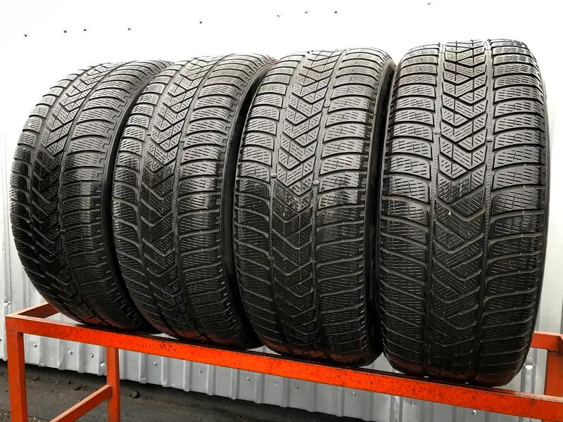 Комплект б/у шин 255/50 R19 Pirelli Scorpion Winter RunFlat