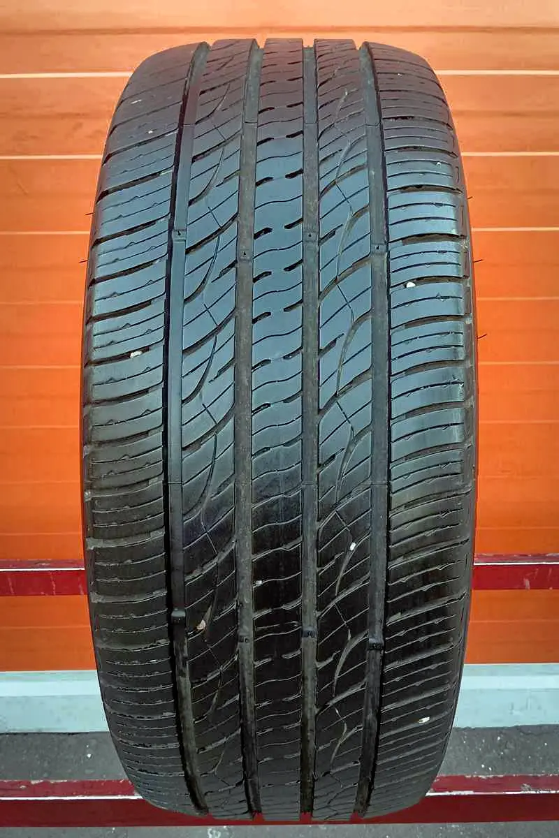 Б/у шина 255/50 R20 Kumho Crugen Premium KL33