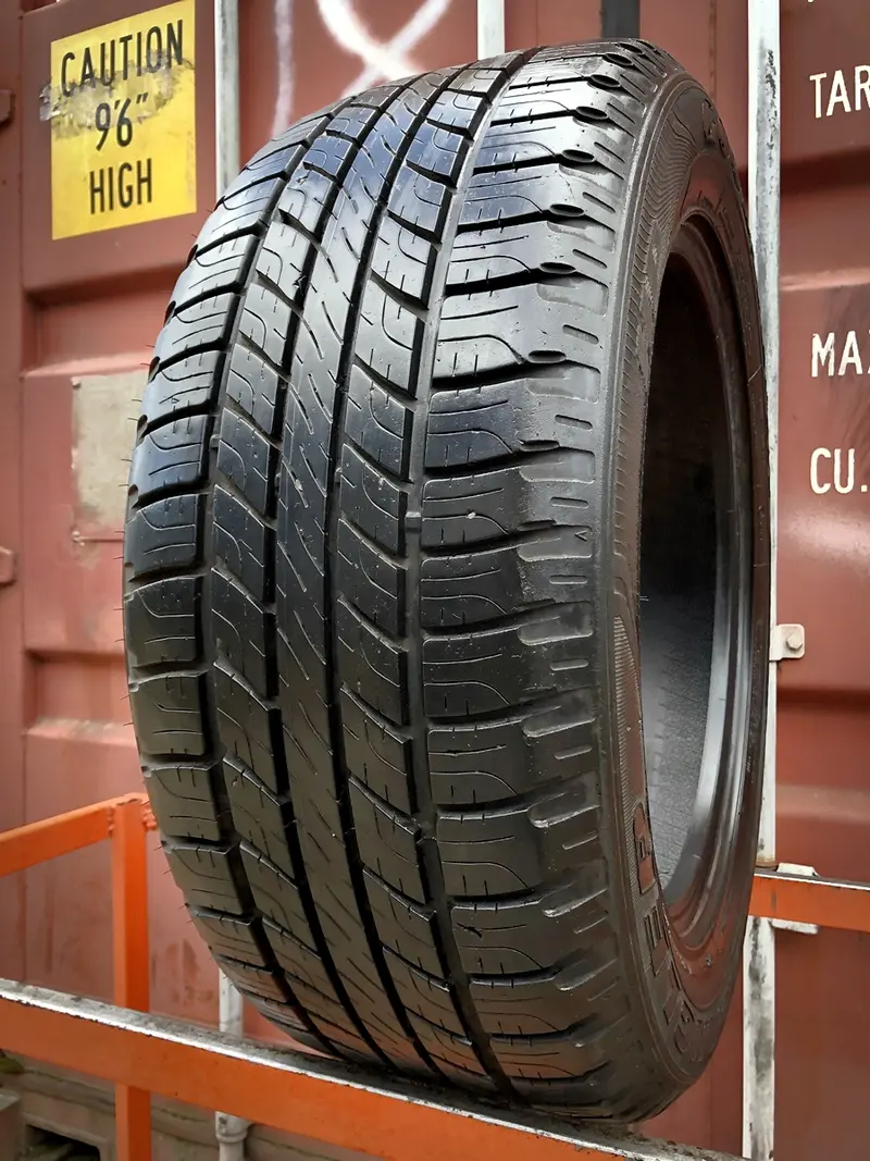 Б/у шина 255/55 R18 Goodyear Wrangler HP all weather, фото 1