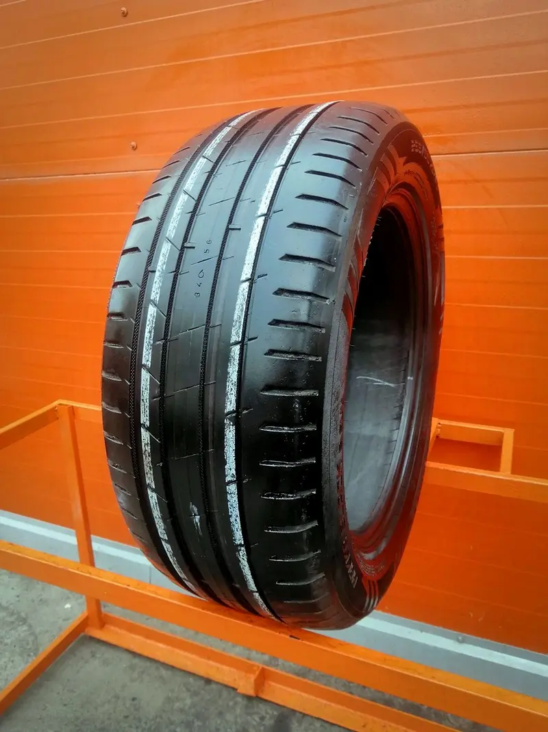 Б/у шина 255/55 R18 Nokian Hakka Black 2 SUV