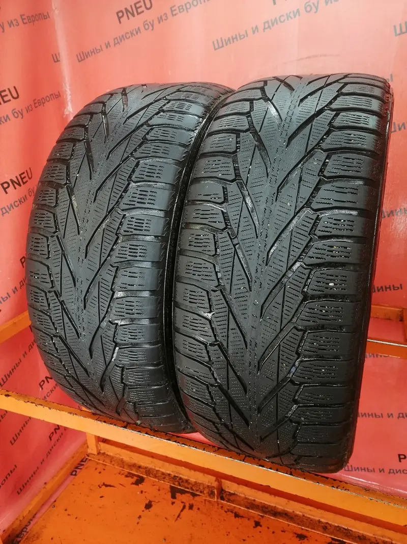 Пара б/у шин 255/55 R18 Nokian Hakkapeliitta R2 SUV