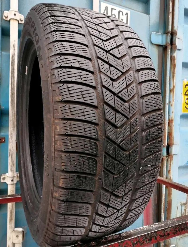 Б/у шина 255/55 R18 Pirelli Scorpion Winter