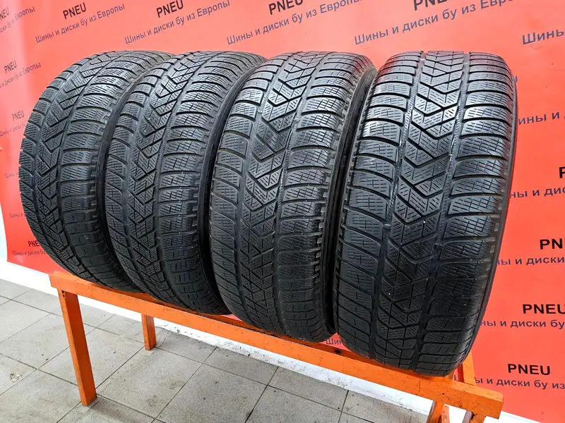 Комплект б/у шин 255/55 R18 Pirelli Scorpion Winter RunFlat