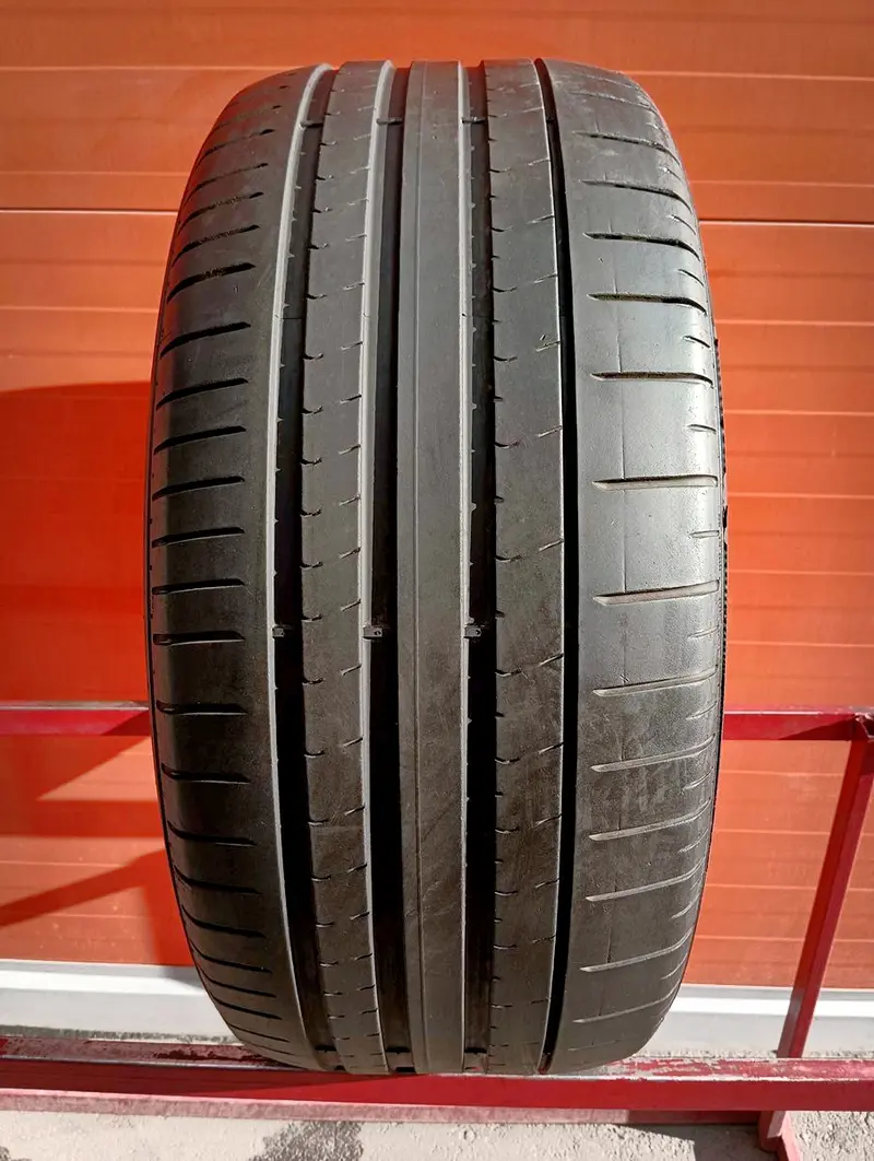 Б/у шина 255/55 R19 Pirelli P Zero PZ4