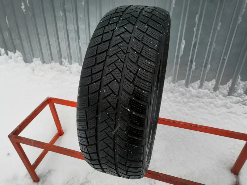 Б/у шина 255/55 R19 Vredestein Wintrac Pro