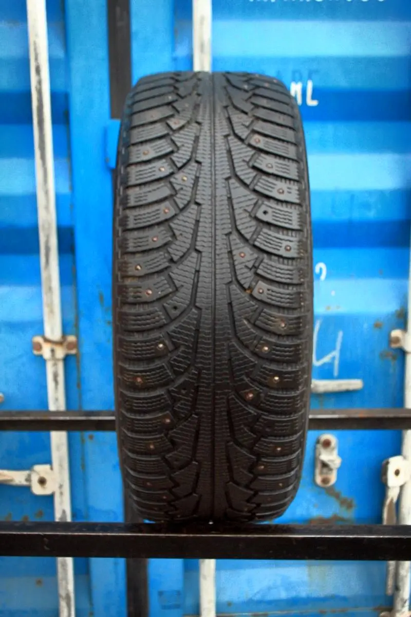 Б/у шина 255/60 R18 Nokian Hakkapeliitta SUV 5