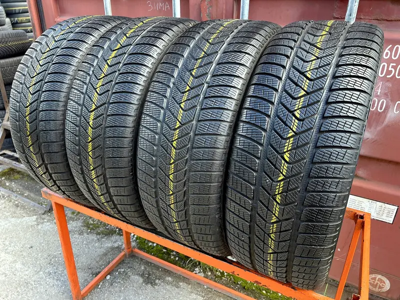 Комплект б/у шин 255/60 R18 Pirelli Scorpion Winter, фото 1