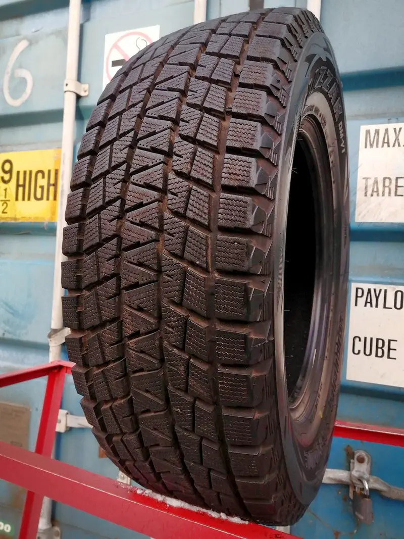 Б/у шина 255/65 R17 Bridgestone Blizzak DM-V1, фото 1