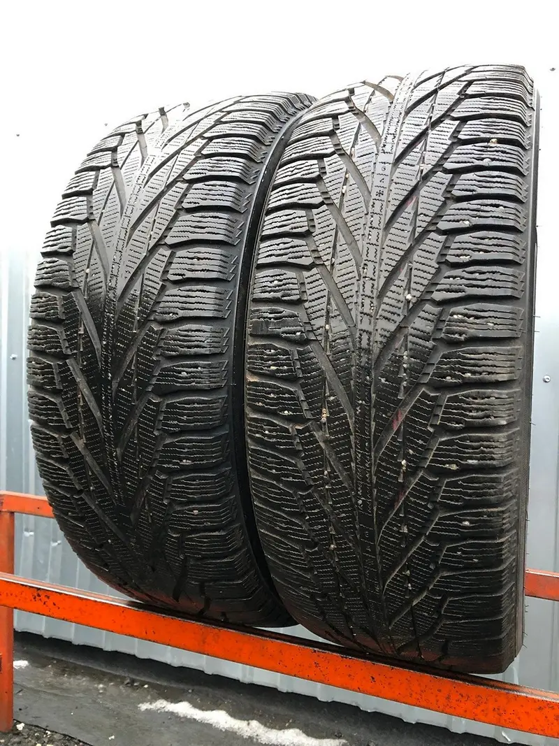 Пара б/у шин 255/65 R17 Nokian Hakkapeliitta R2 SUV