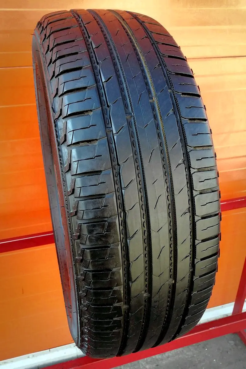 Б/у шина 255/65 R17 Nokian Line SUV