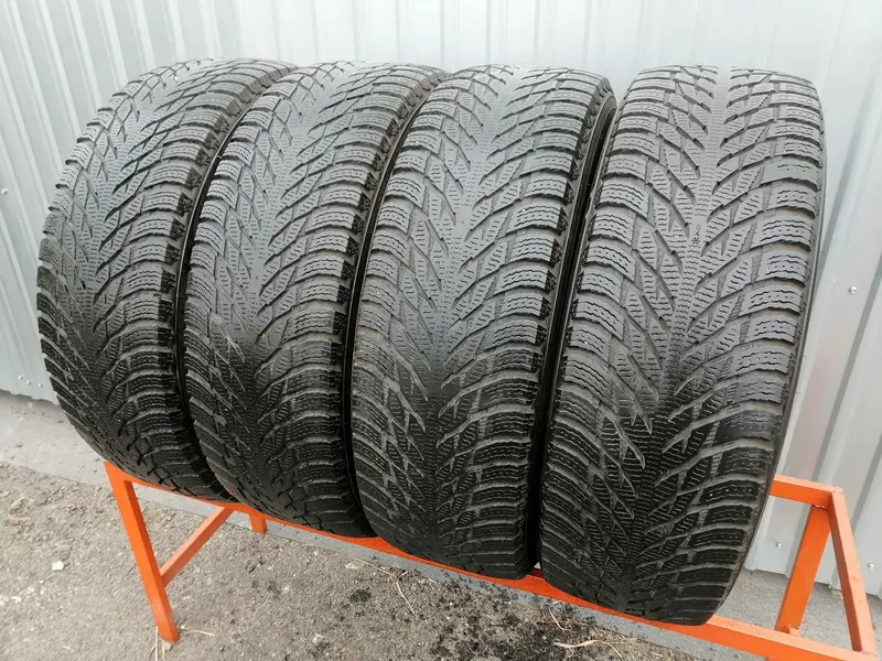 Комплект б/у шин 255/70 R18 Nokian Hakkapeliitta R3 SUV