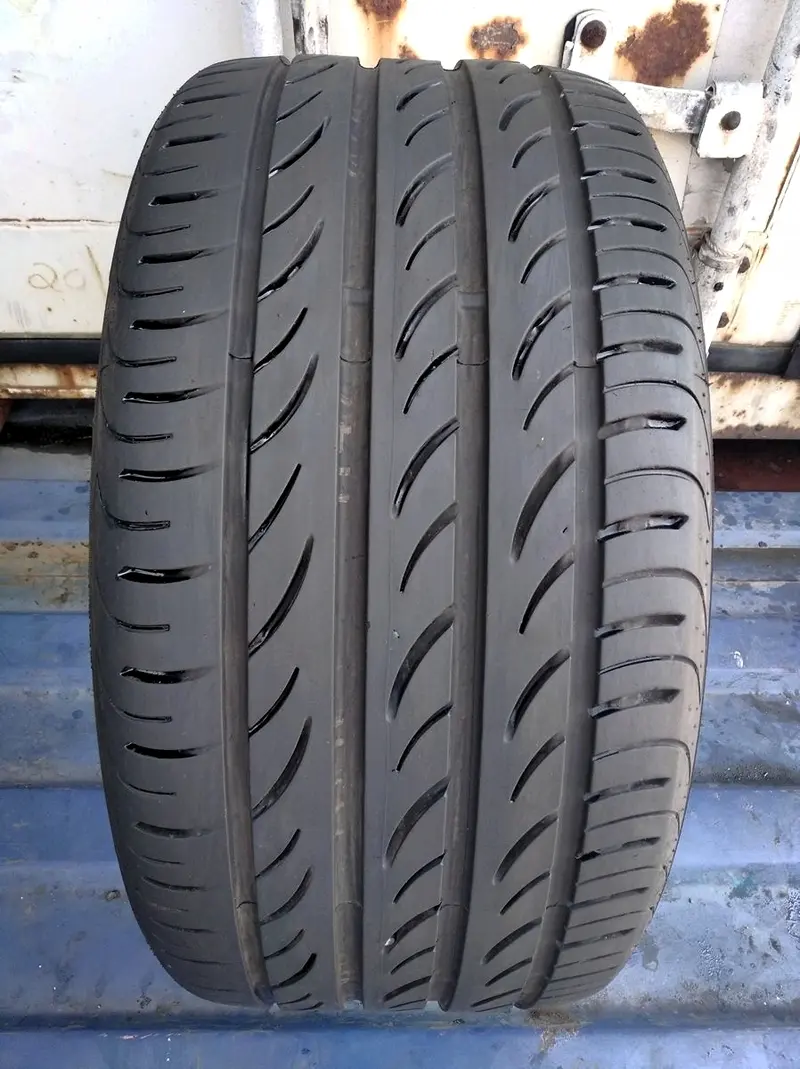 Б/у шина 265/30 R22 Pirelli P Zero Nero GT
