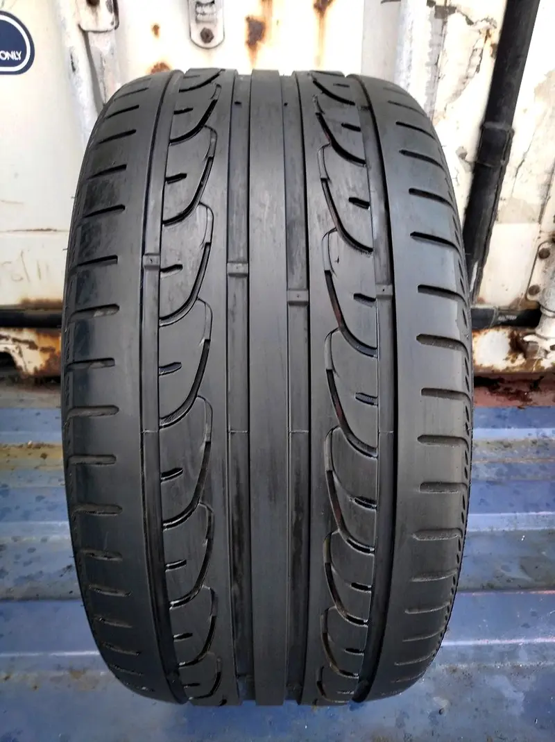Б/у шина 265/35 R18 Roadstone N6000, фото 1