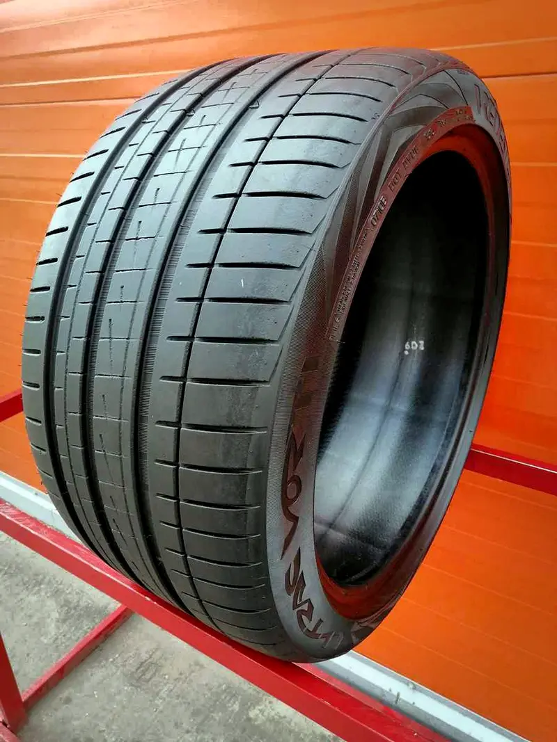 Б/у шина 265/35 R18 Vredestein Ultrac Vorti