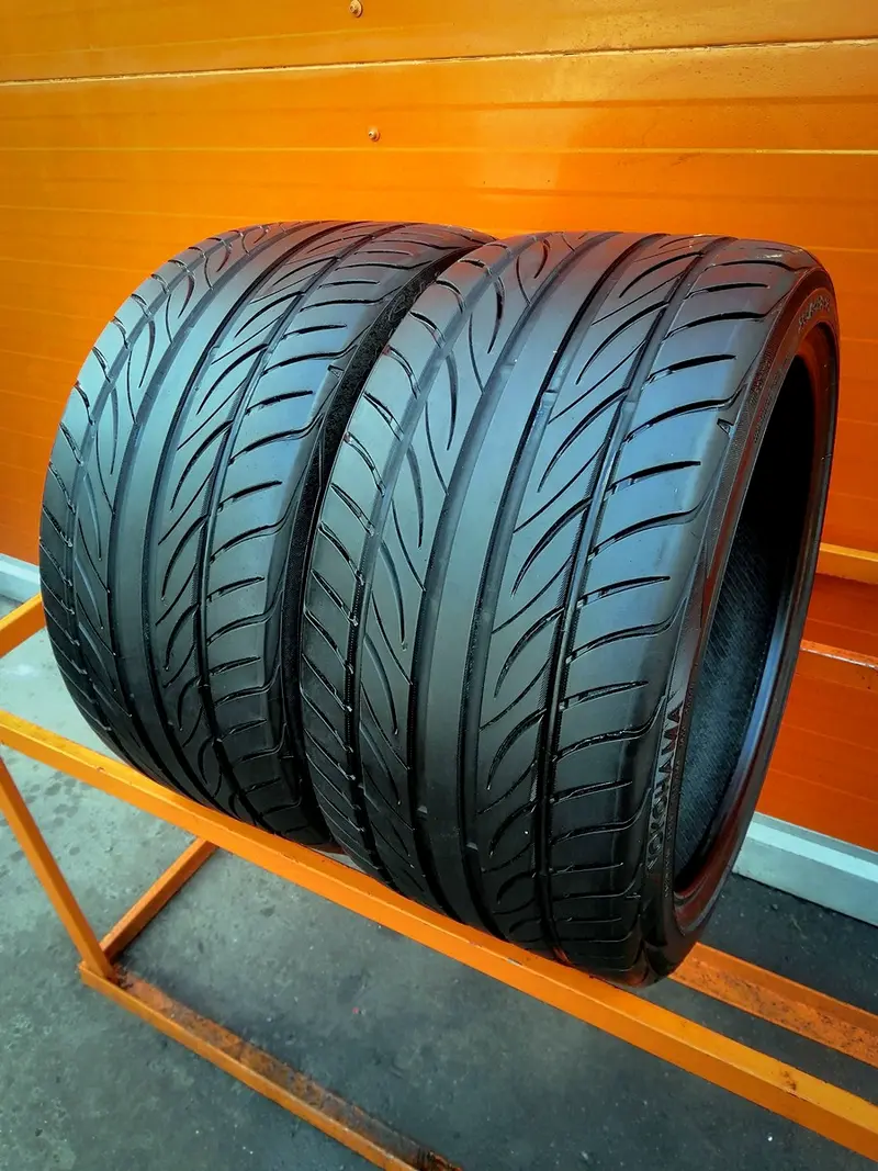 Пара б/у шин 265/35 R18 Yokohama DNA S.drive ES03