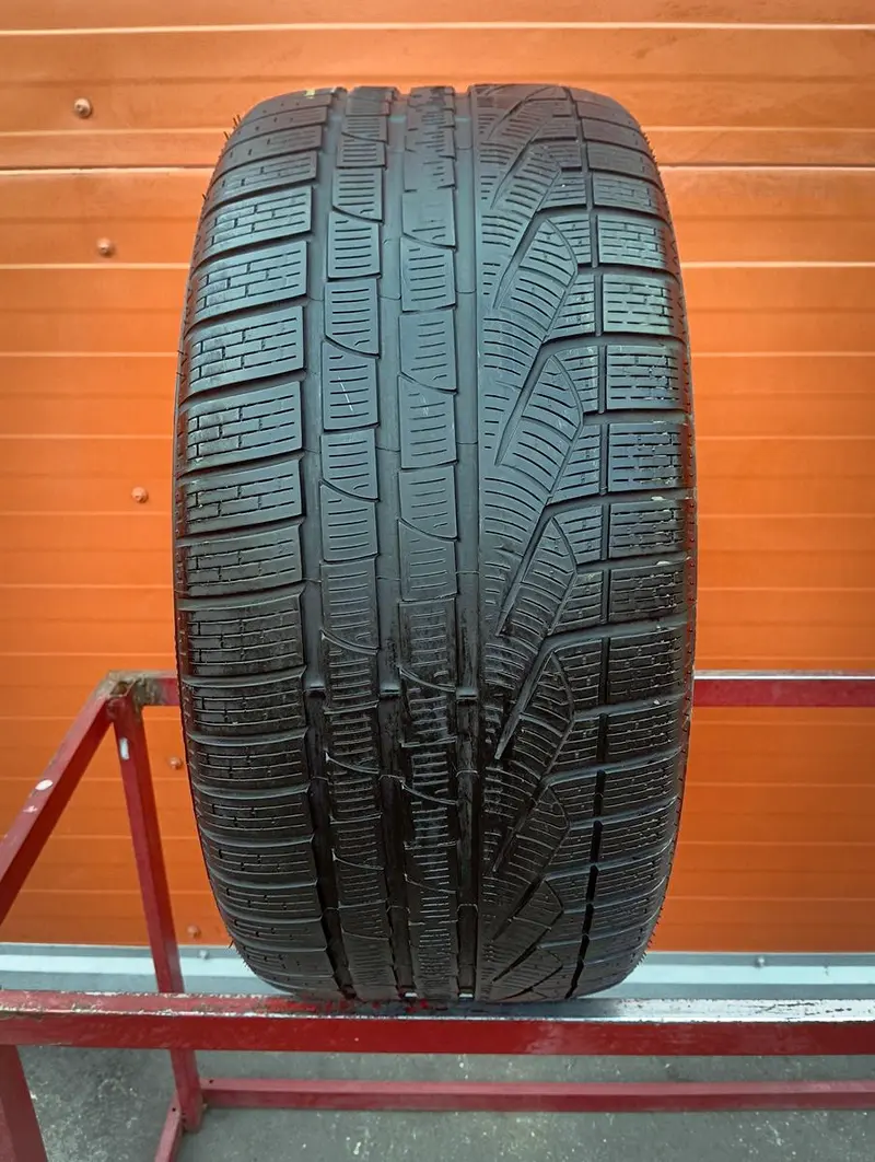Б/у шина 265/35 R19 Pirelli Winter 270 Sottozero 2, фото 1