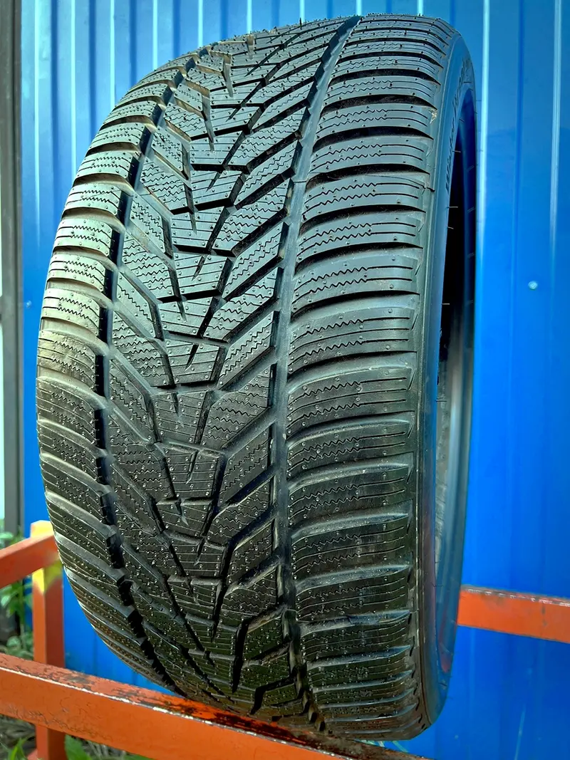 Новая шина 265/35 R20 Hankook Winter I cept Evo3 W330, фото 1