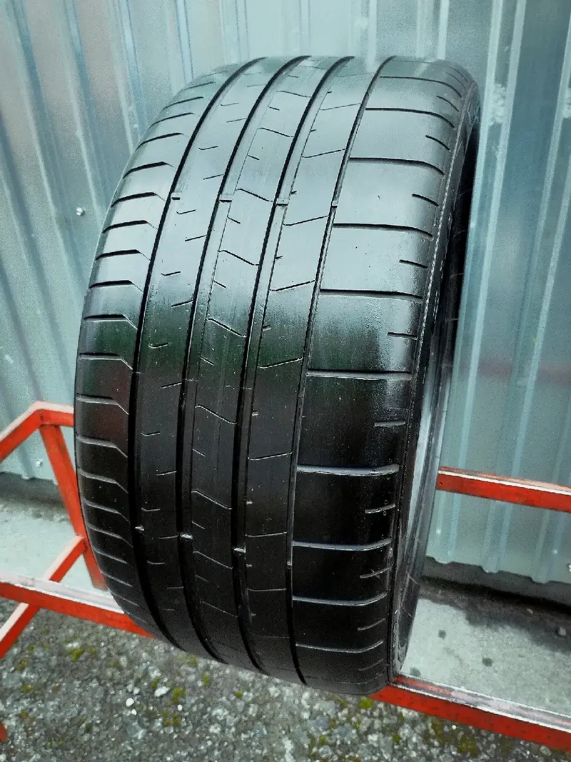 Б/у шина 265/35 R20 Pirelli P Zero PZ4