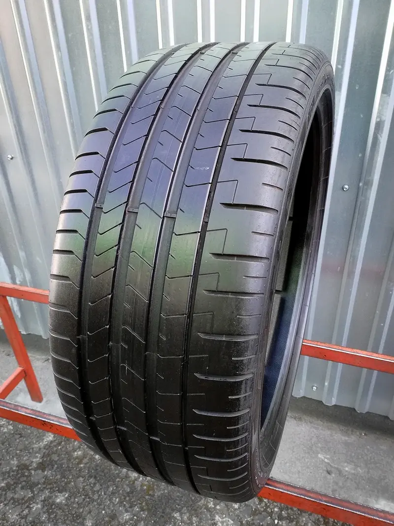 Б/у шина 265/35 R22 Pirelli P Zero PZ4 VOL