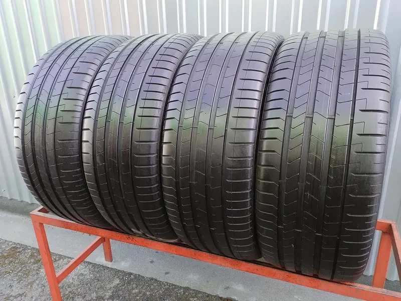 Комплект б/у шин 265/35 R22 Pirelli P Zero PZ4 VOL