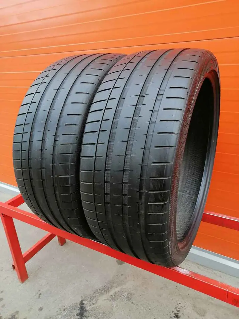 Пара б/у шин 265/35 R22 Vredestein Ultrac Vorti