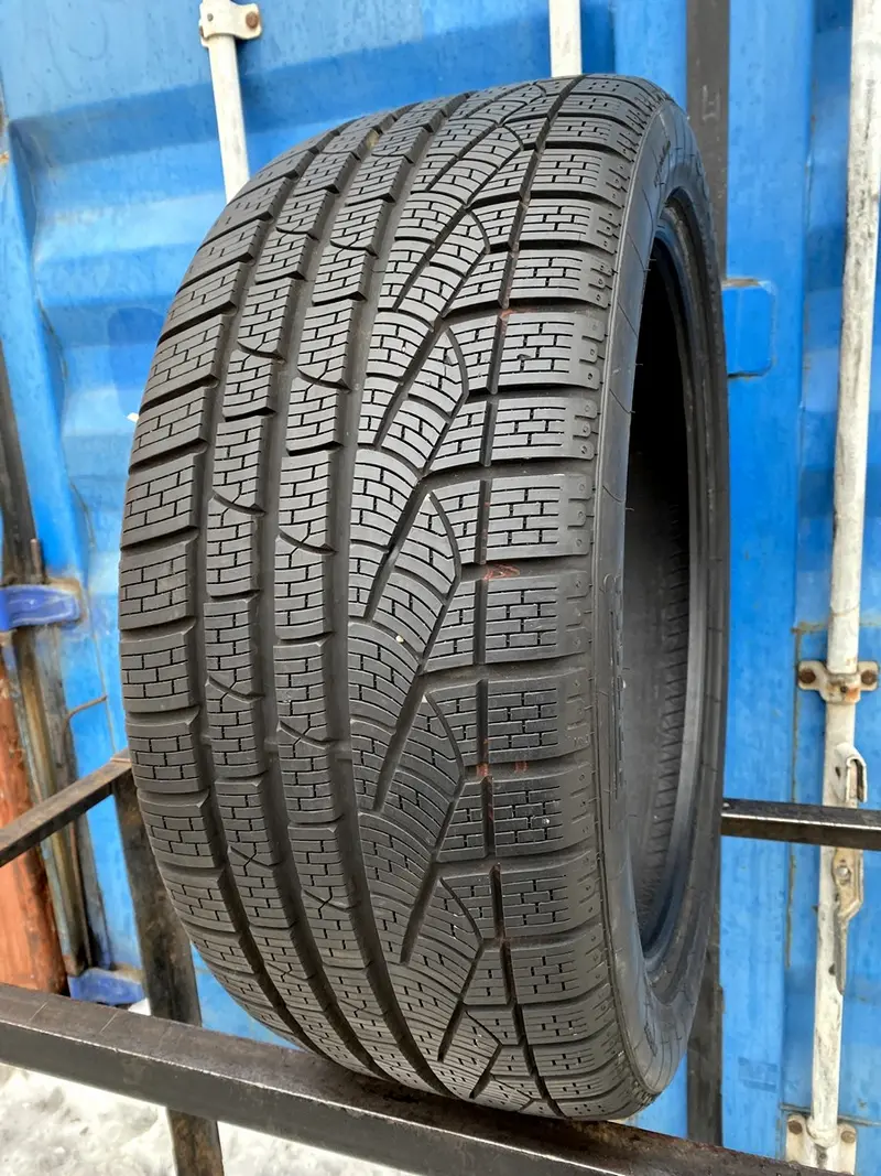 Б/у шина 265/40 R20 Pirelli Winter 240 Sottozero 2