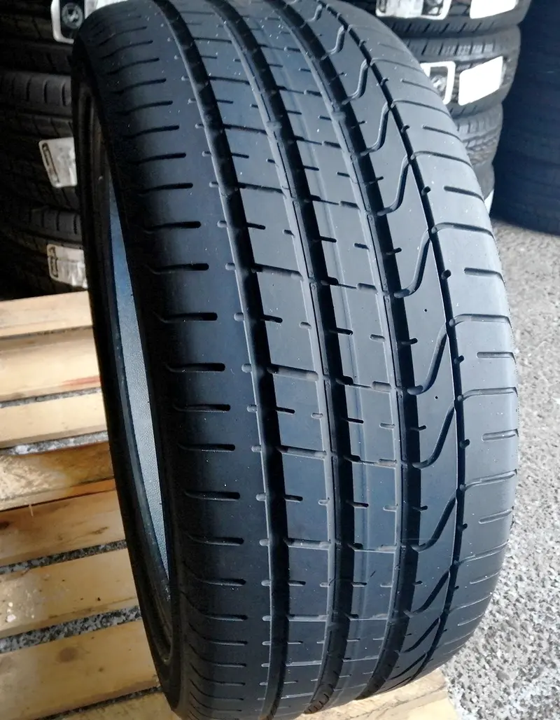 Б/у шина 265/40 R21 Pirelli P Zero