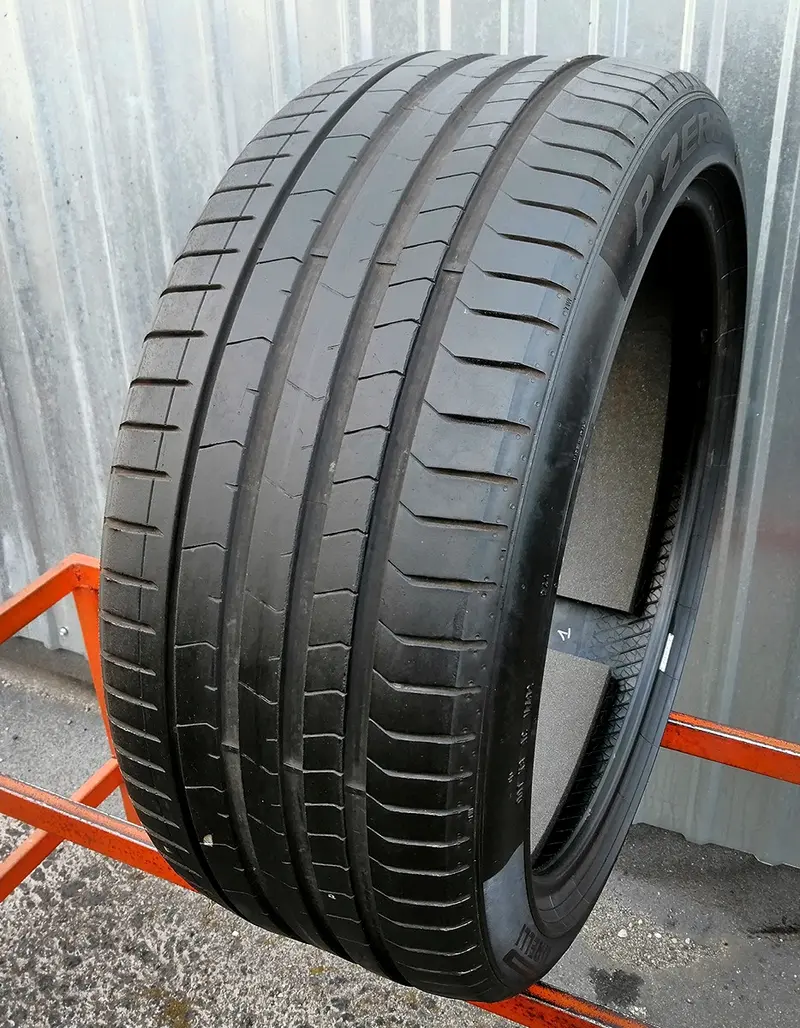 Б/у шина 265/40 R21 Pirelli P Zero PZ4, фото 1