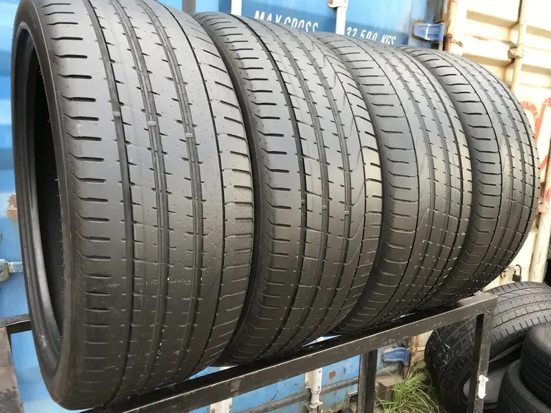 Комплект б/у шин 265/40 R22 Pirelli P Zero