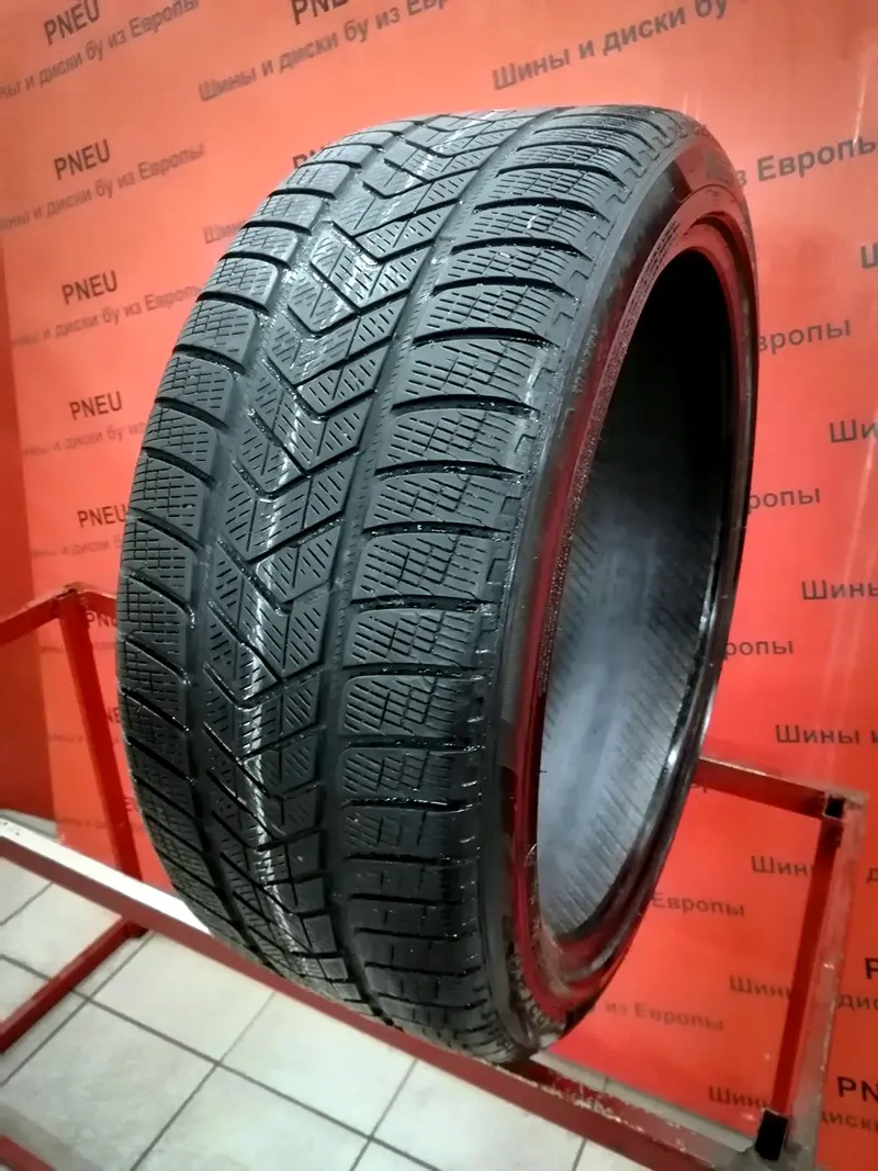 Б/у шина 265/40 R22 Pirelli Scorpion Winter