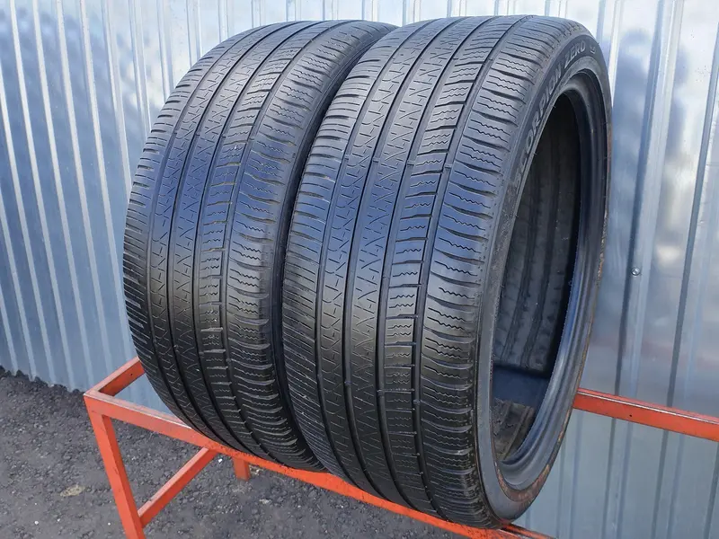 Пара б/у шин 265/40 R22 Pirelli Scorpion Zero All Season