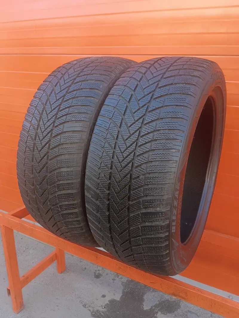 Пара б/у шин 265/45 R20 Bridgestone Blizzak LM-005