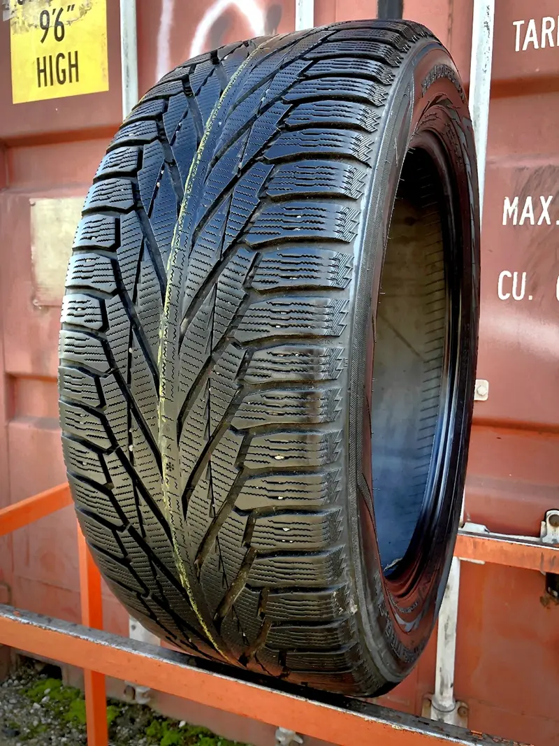 Б/у шина 265/50 R20 Nokian Hakkapeliitta R2 SUV