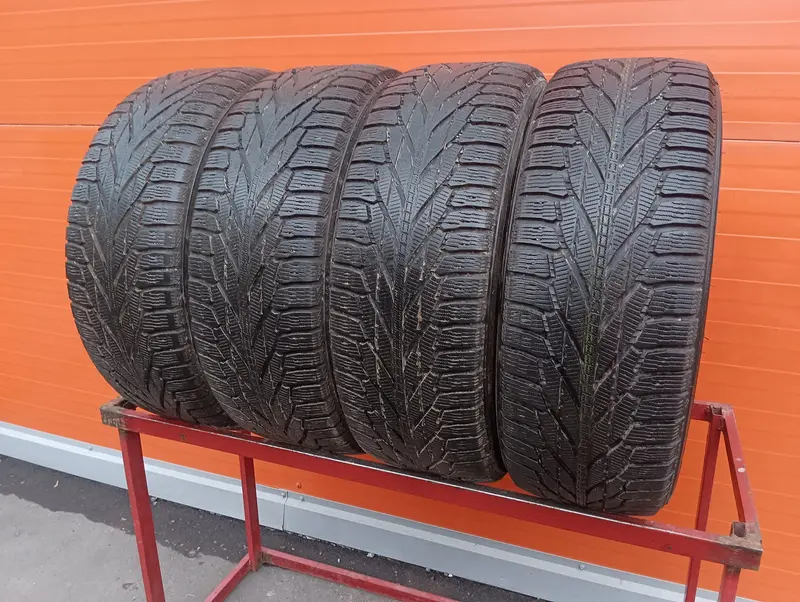 Комплект б/у шин 265/60 R18 Nokian Hakkapeliitta R2 SUV