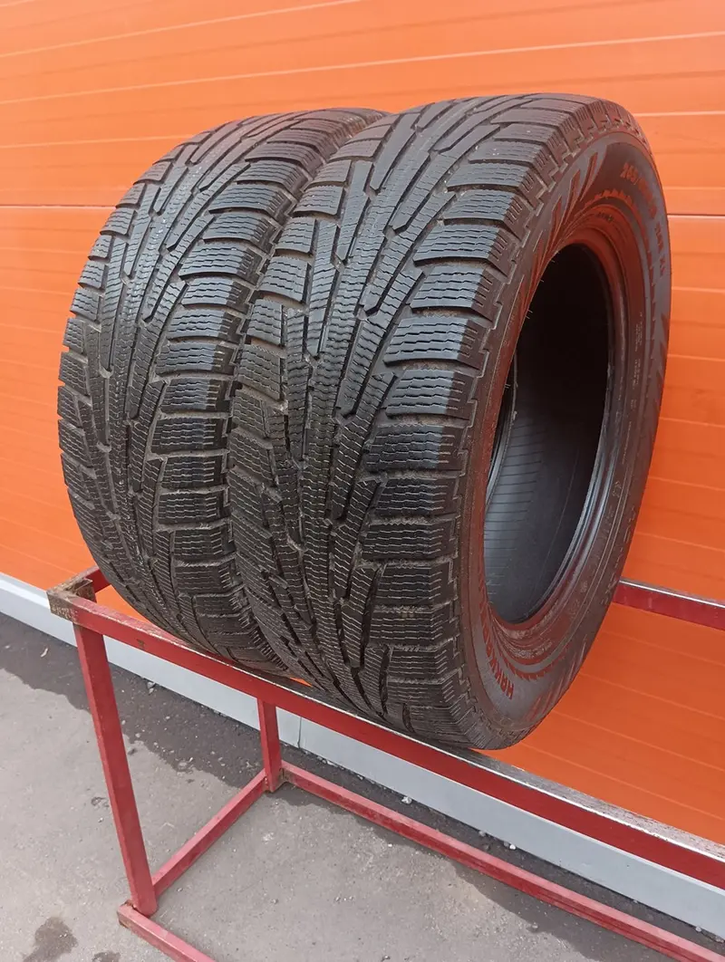 Пара б/у шин 265/60 R18 Nokian Hakkapeliitta R SUV