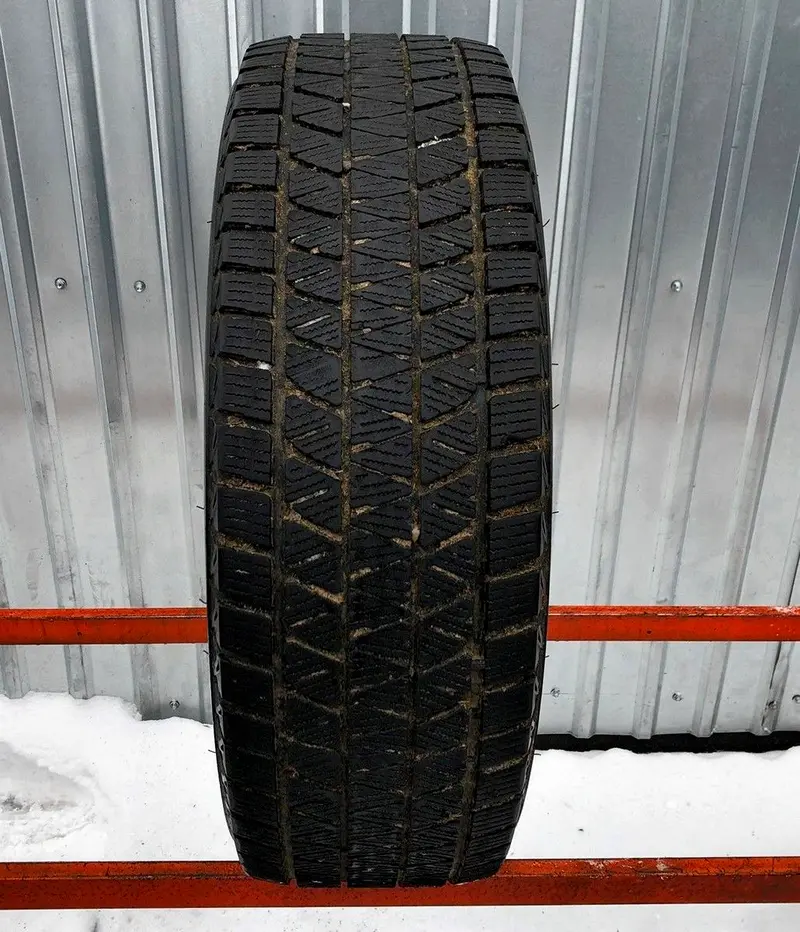 Б/у шина 265/65 R17 Bridgestone Blizzak DM-V3