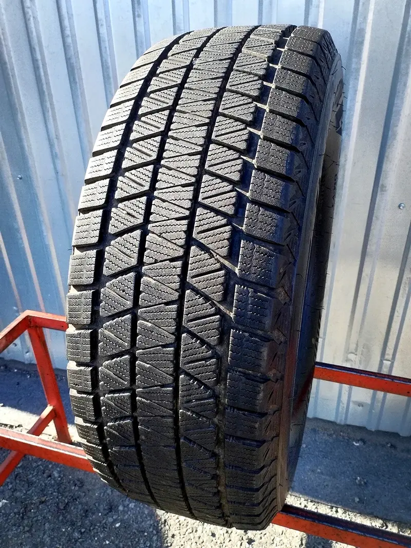 Б/у шина 265/65 R17 Bridgestone Blizzak DM-V3