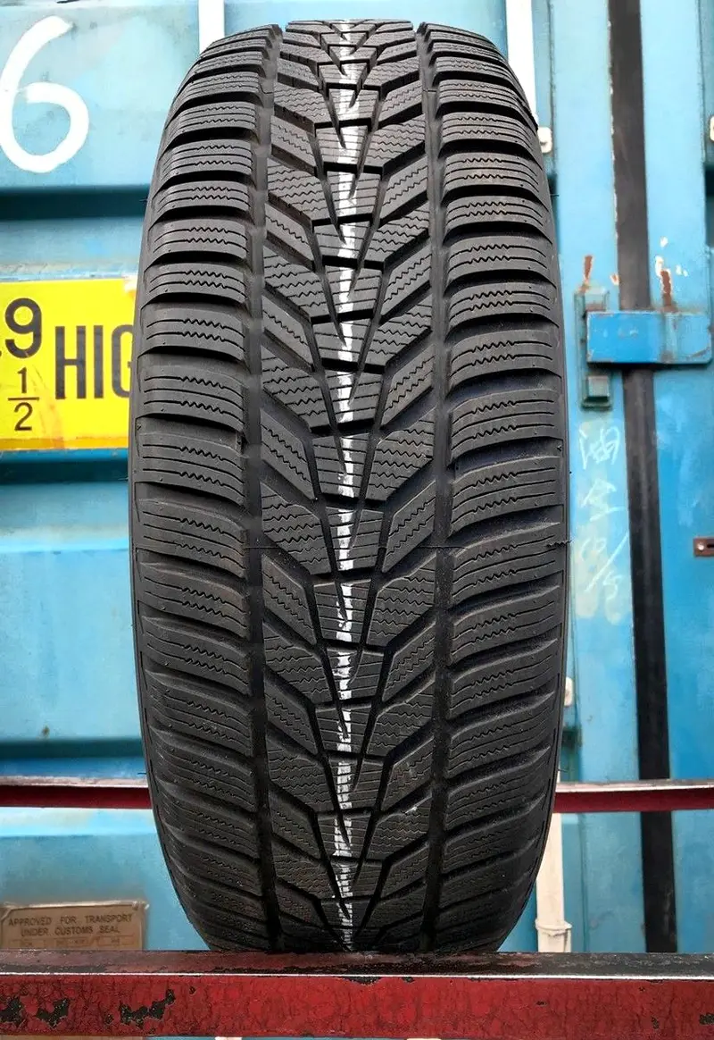 Б/у шина 265/65 R17 Hankook Winter I cept Evo3 X W330A, фото 1