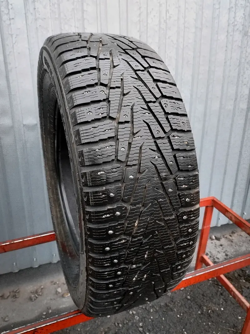 Б/у шина 265/65 R17 Nokian Hakkapeliitta 7 SUV