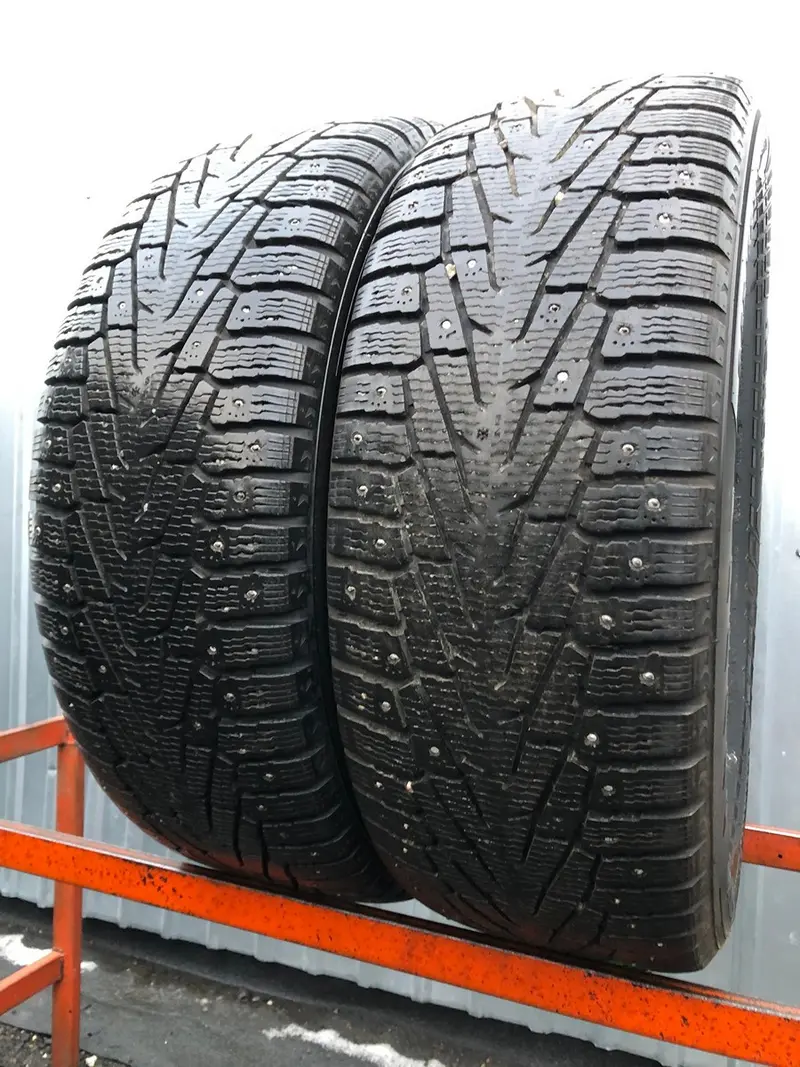 Пара б/у шин 265/65 R17 Nokian Hakkapeliitta 7 SUV