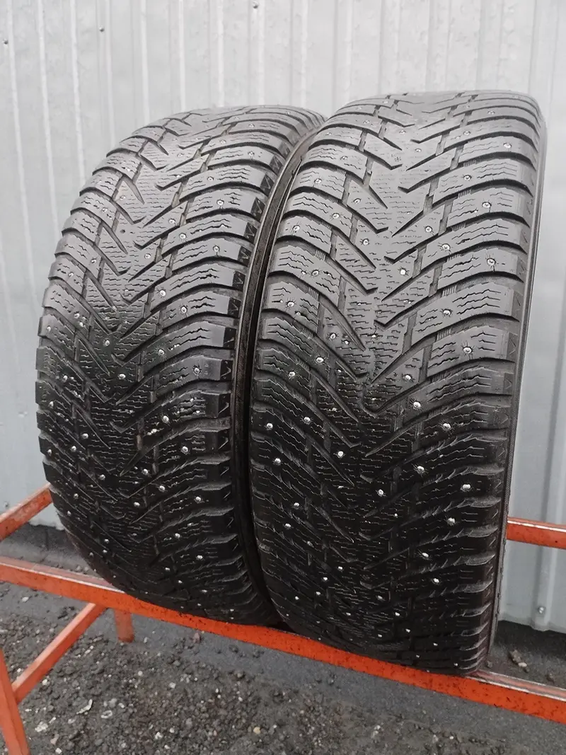 Пара б/у шин 265/65 R17 Nokian Hakkapeliitta 8 SUV