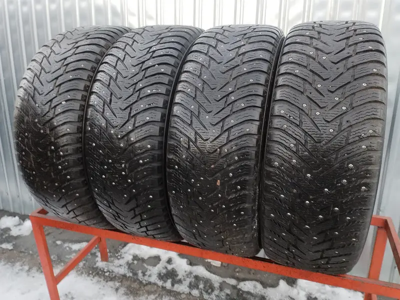 Комплект б/у шин 265/65 R17 Nokian Hakkapeliitta 8 SUV